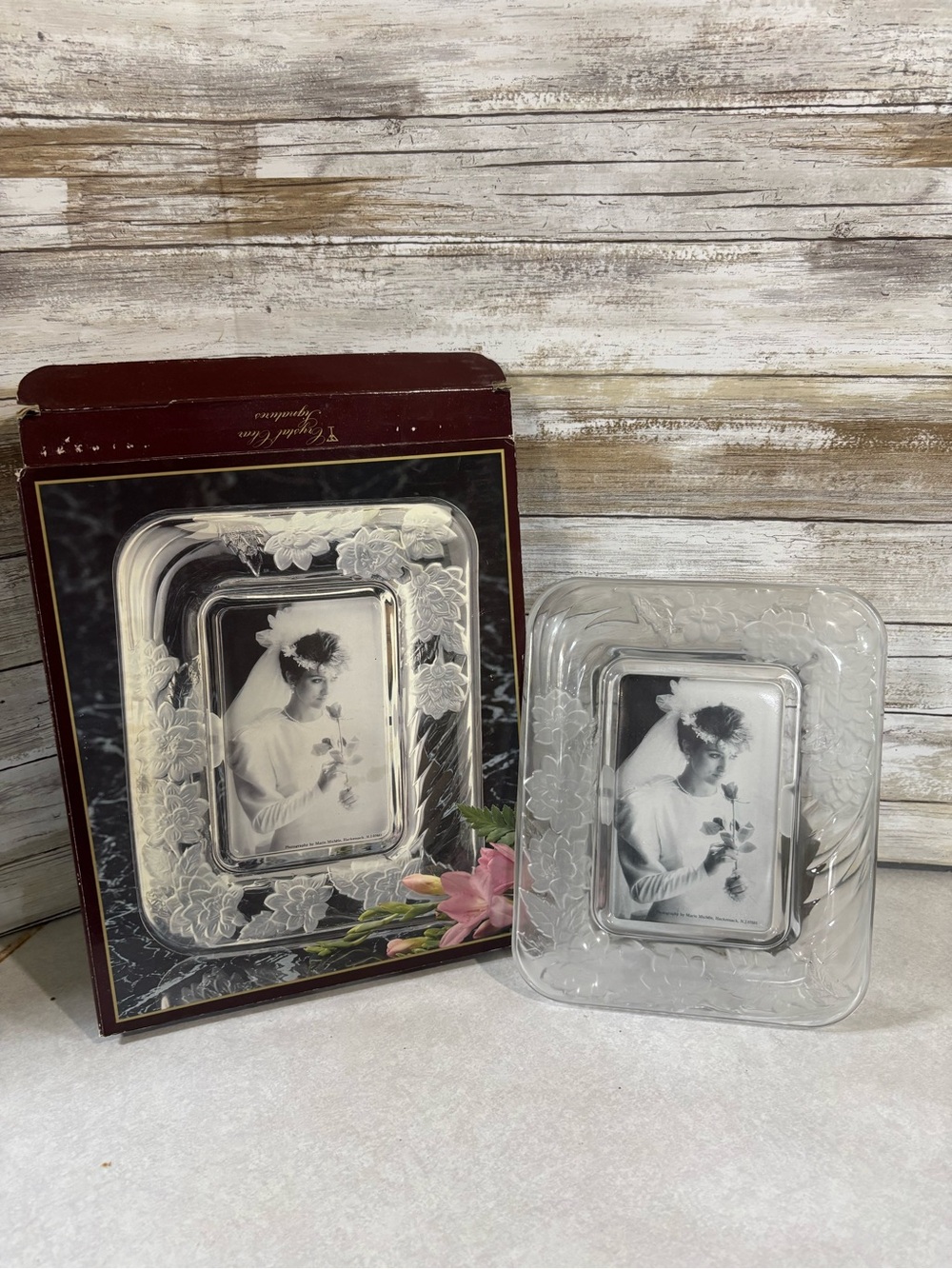Vintage Crystal Clear Signatures 4x6 photo frame